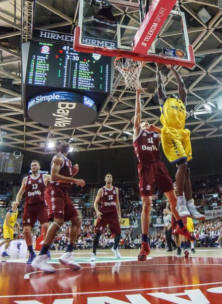 中增添了更 中增添了更