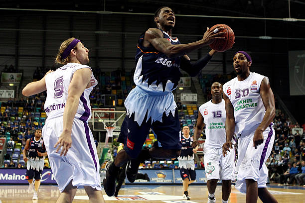 西蒙尼能否 西蒙尼能否