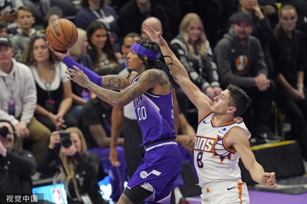 次吸引了众 次吸引了众